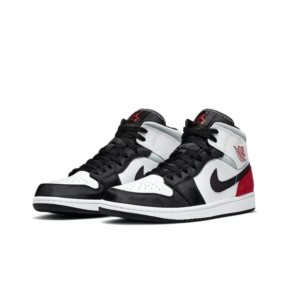 Original Air Jordan 1 Mid 'Chicago' Red and White For Men Classic Retro Basketball Sneakers Shoes 554724-173