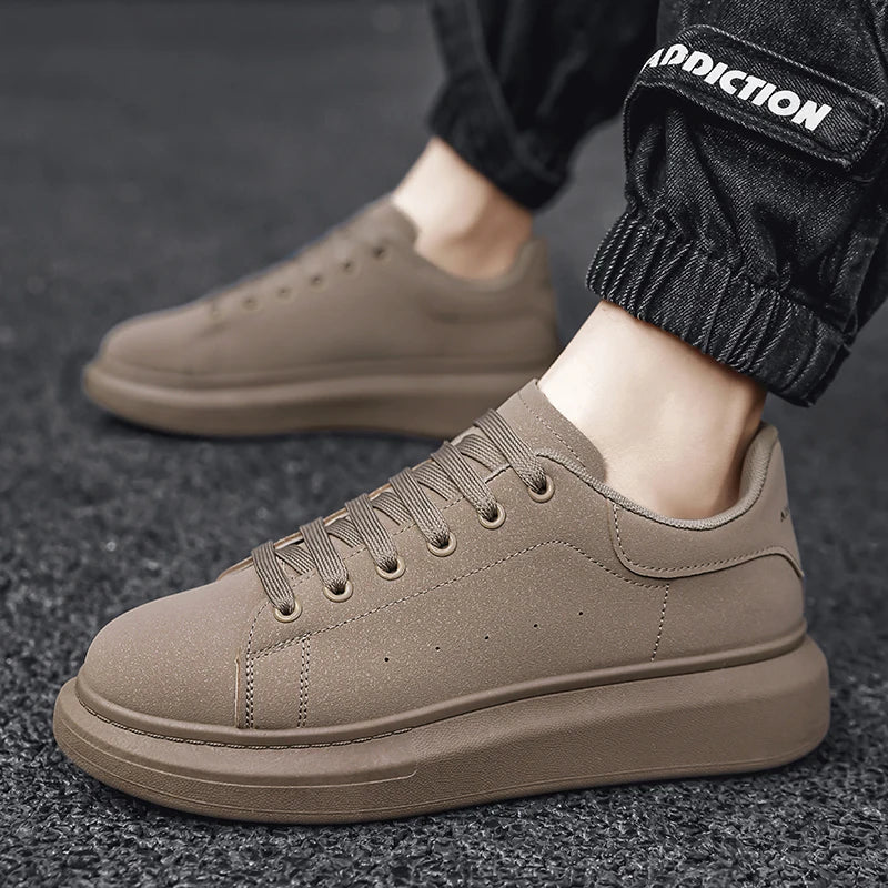 2024 Men Comfort Hot Sales McQueen New Color Matching Shoes Sports Fashion Shoes Trend Men's Shoes Pair Shoes Sports Board Shoes